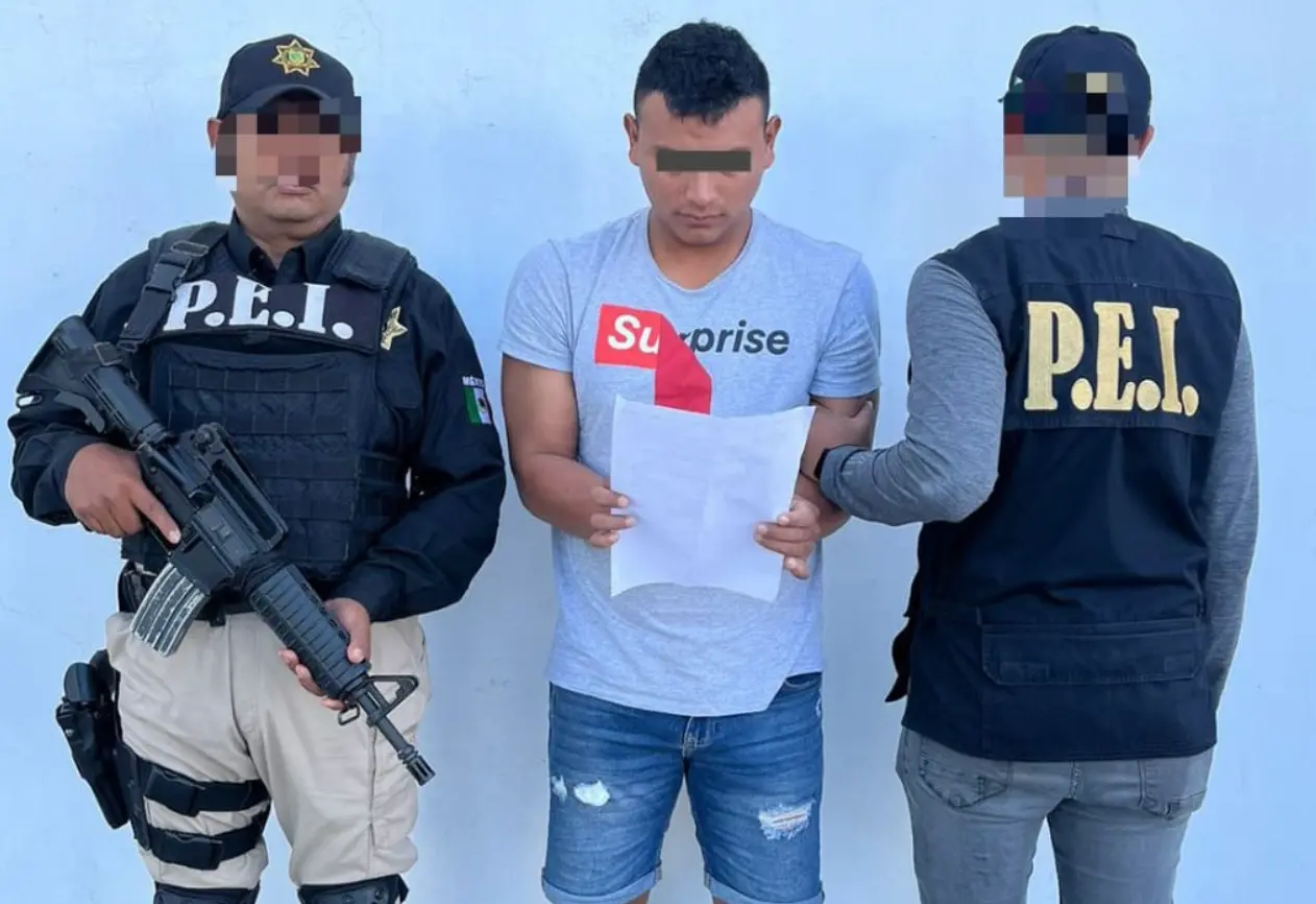 Agentes de la PEI realizaron la captura de un sujeto denunciado por abuso de una menor de 11 años de edad.- Foto de SSP