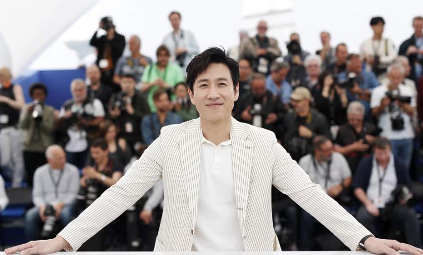 Hallan sin vida al actor Lee Sun-kyun de la cinta Parásitos - POSTA México