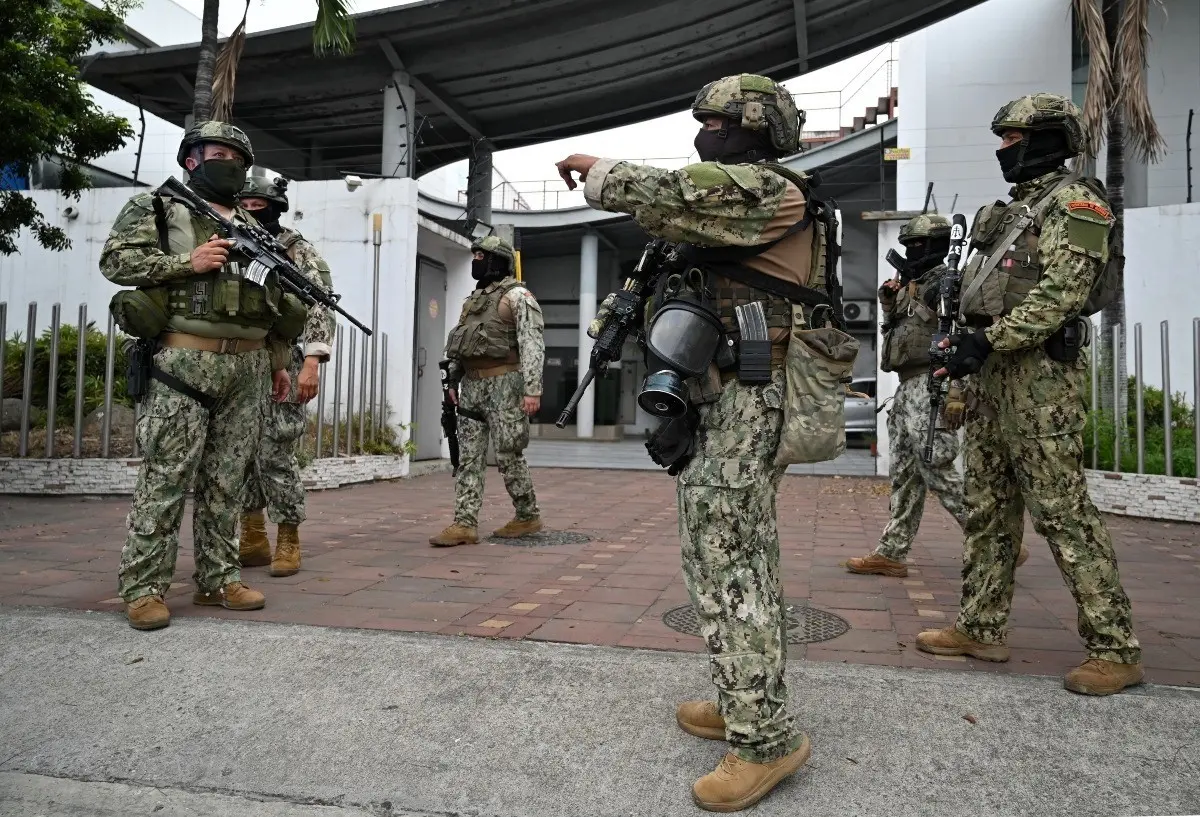 Su decreto, que entrará en vigor a partir de este mismo miércoles 10 de enero, ordena a las Fuerzas Armadas “ejecutar operaciones militares”. Foto: CNN