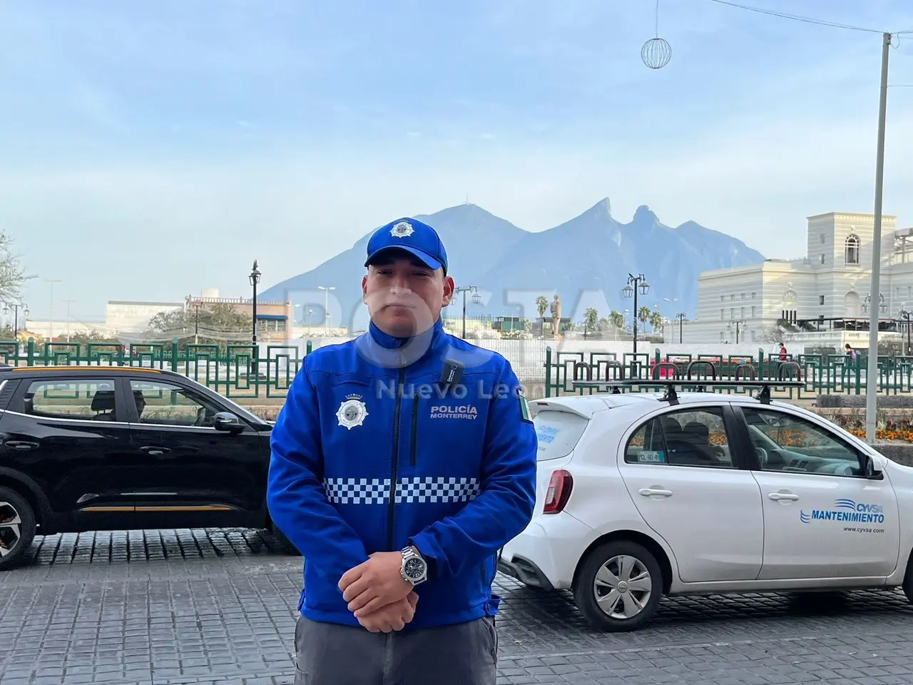 El policía invitó a la ciudadanía a sensibilizarse y crear empatía con las personas que tienen alguna discapacidad. Foto: Pablo González