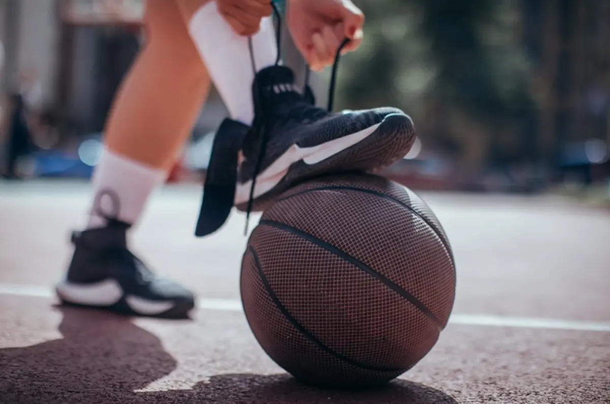 Los tenis junior en México no son solo un accesorio más en el guardarropa de los jóvenes; son una extensión de su energía, estilo y personalidad.  Foto: Especial