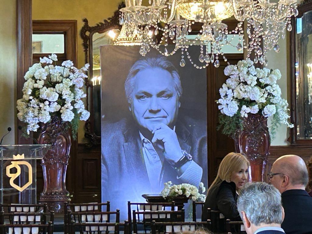 Carlos Bremer recibe homenaje póstumo