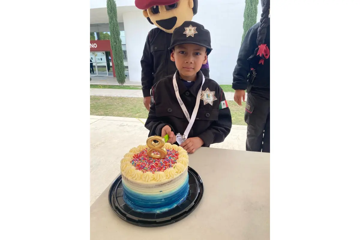 Cristo Lorenzo cumplió uno de sus más grandes sueños: ser policía. Foto: Perla Reséndez