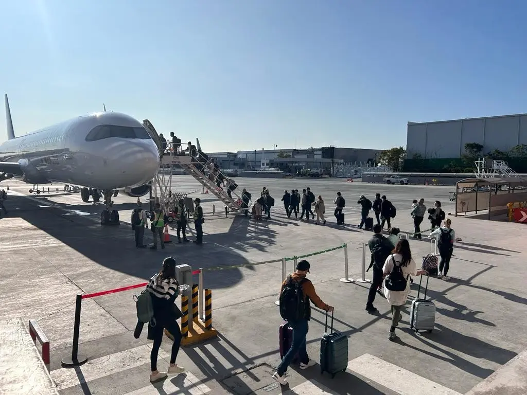 En el primer vuelo directo Monterrey- Denver en una aereonave A320, viajaron un total de 386 pasajeros. Foto: Rosy Sandoval.