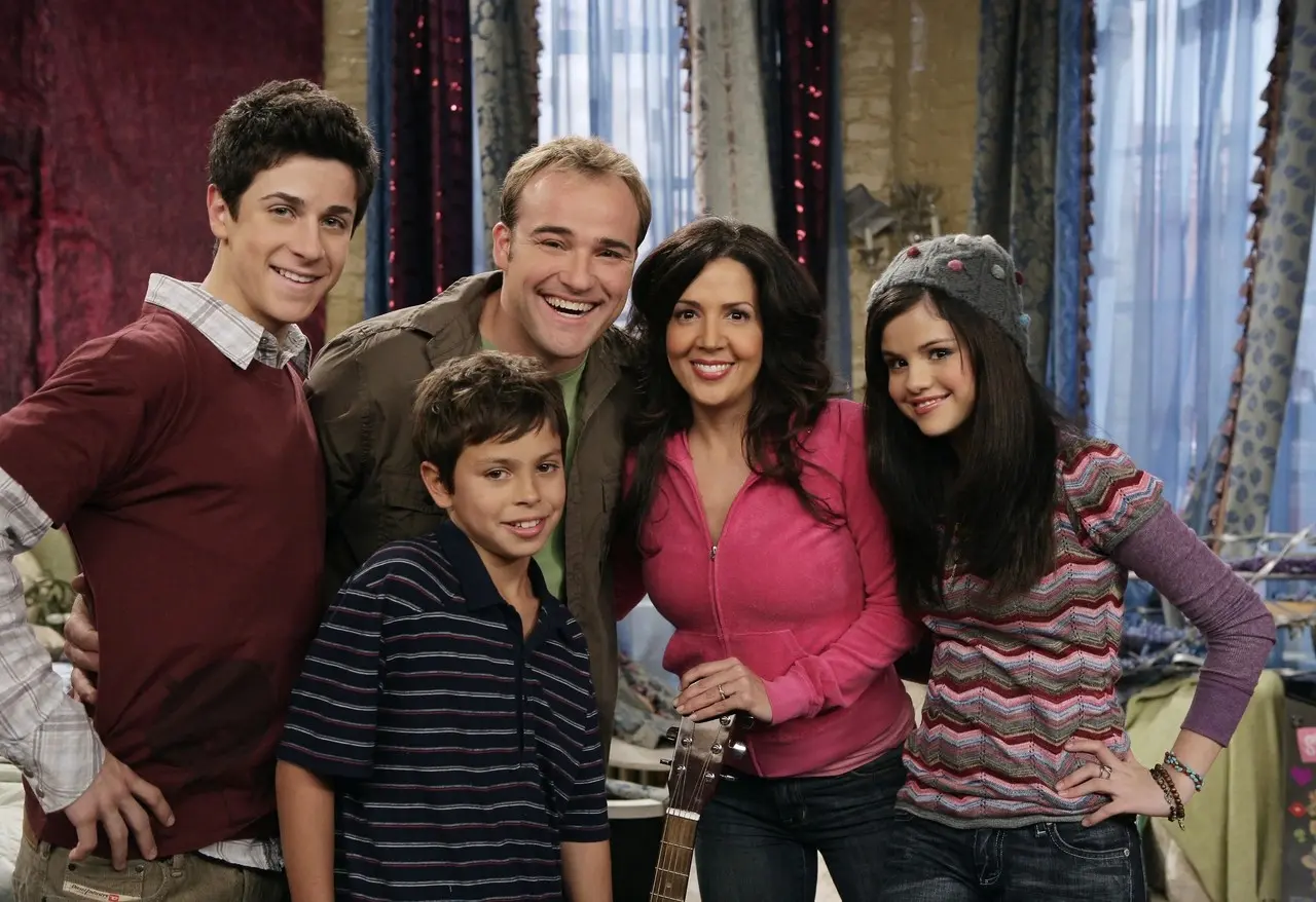 El elenco principal de Los Hechiceros de Waverly Place. Foto: Disney Channel