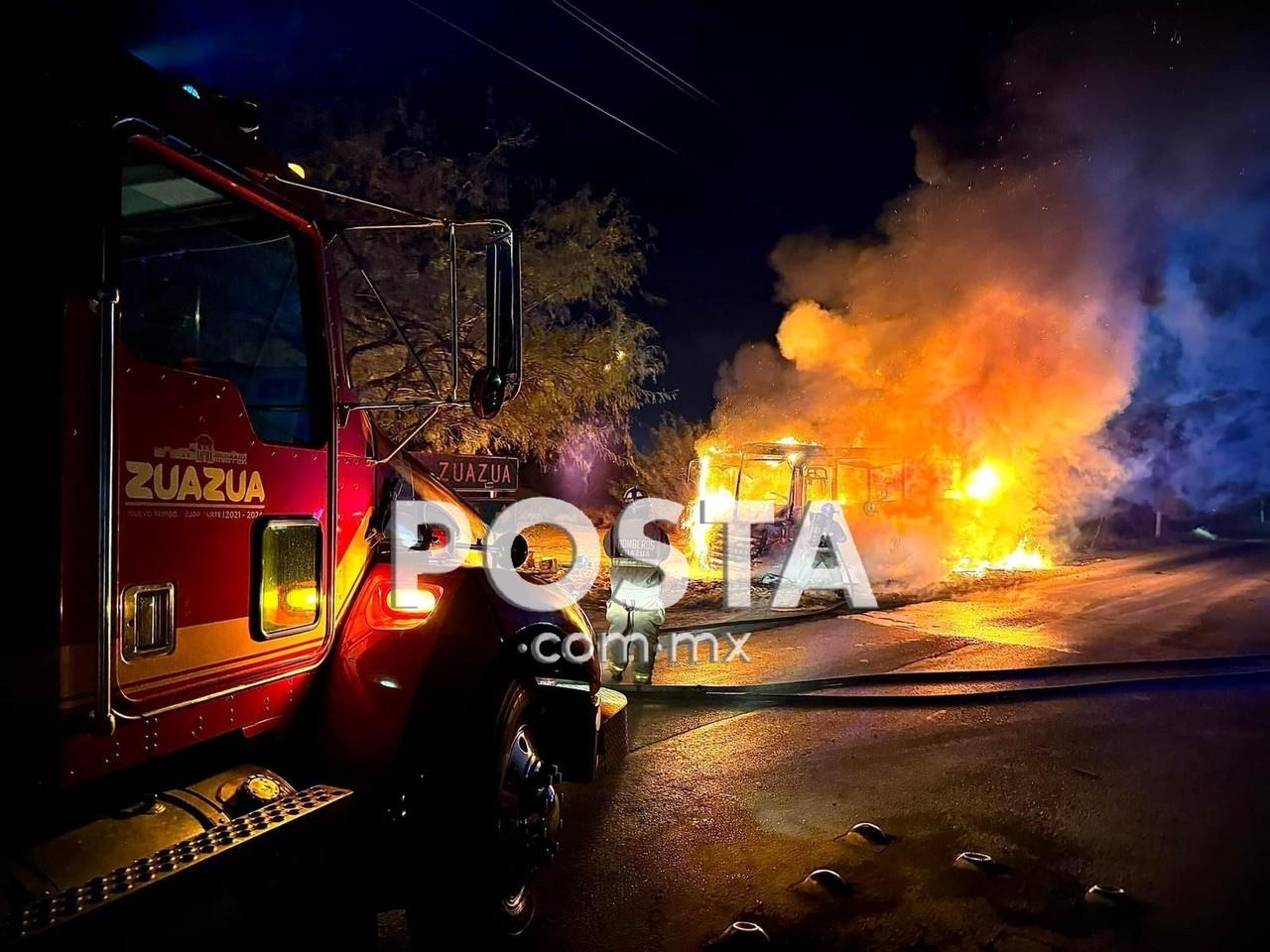 El siniestro de la unidad de la empresa “Transporte Cometa de Oro” se dio en el kilómetro 8 de la carretera Zuazua-Agua Fría. Foto: Raymundo Elizalde.