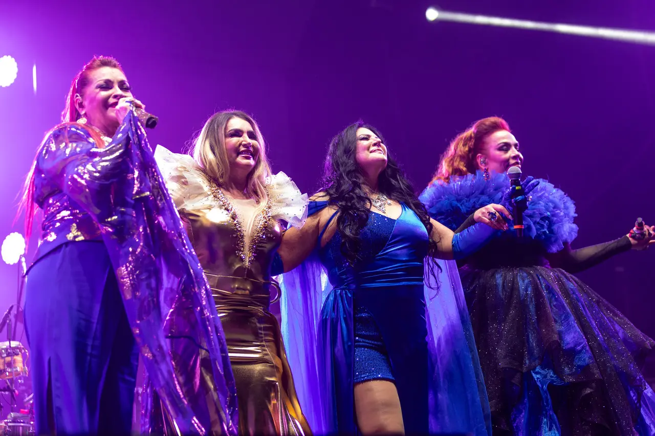 Rocío Banquells, Alicia Villarreal, Alejandra Ávalos y María del Sol deleitaron con sus interpretaciones a los asistentes que anoche se dieron cita en la Arena Monterrey con Grandiosas. Fotos. Cortesía Zignia Live