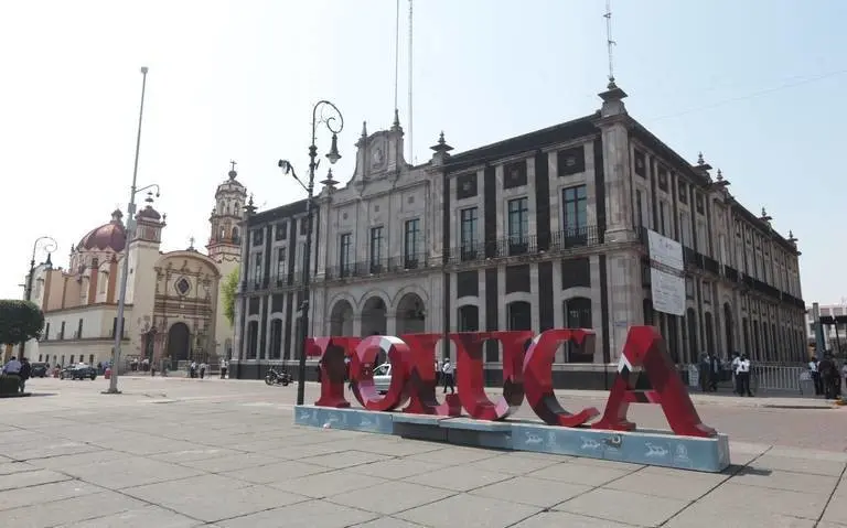 Denuncian acoso laboral contra mujeres dentro del Ayuntamiento de Toluca. Foto: Especial