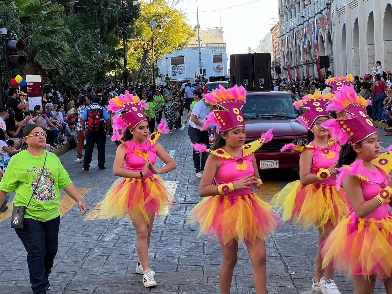 Desfile tradicional de infantes del Carnaval de Mérida. Foto: Irving Gil