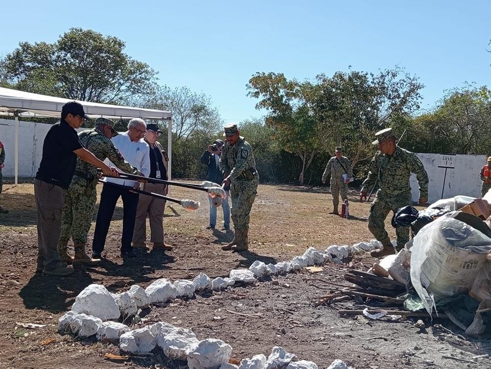 Se incineraron más de 17,300 gramos de drogas Foto: FGE