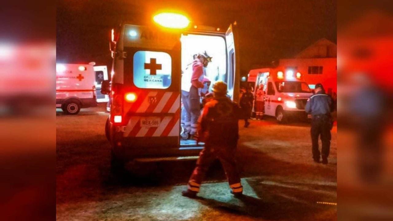 Los lesionados fueron llevados a distintos hospitales en Toluca con quemaduras graves. Foto: Cruz Roja Toluca