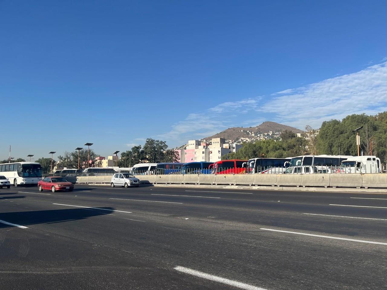 Protestan transportistas para exigir seguridad en las carreteras del país. Imagen: POSTA