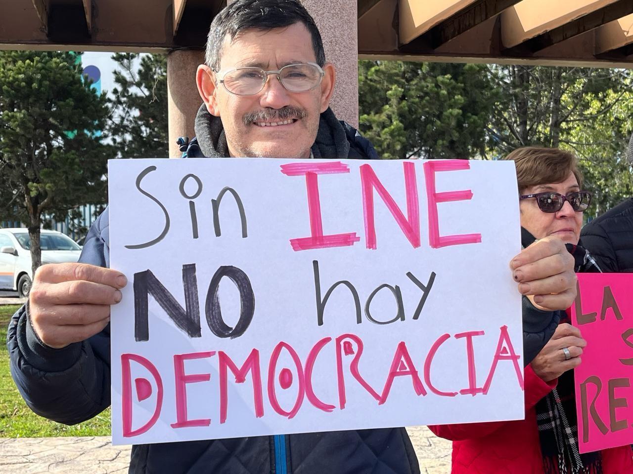 Manifestación por la democracia en Saltillo. Foto de Marco Juárez.