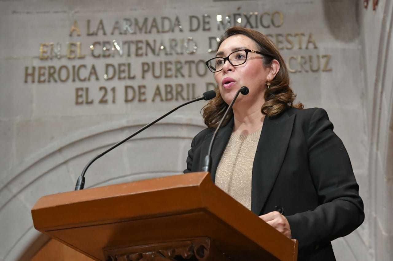 Azucena Cisneros, diputada local por Morena en Edoméx, busca que el sistema anticorrupción sea más eficiente. Foto: X @azucenacisneros