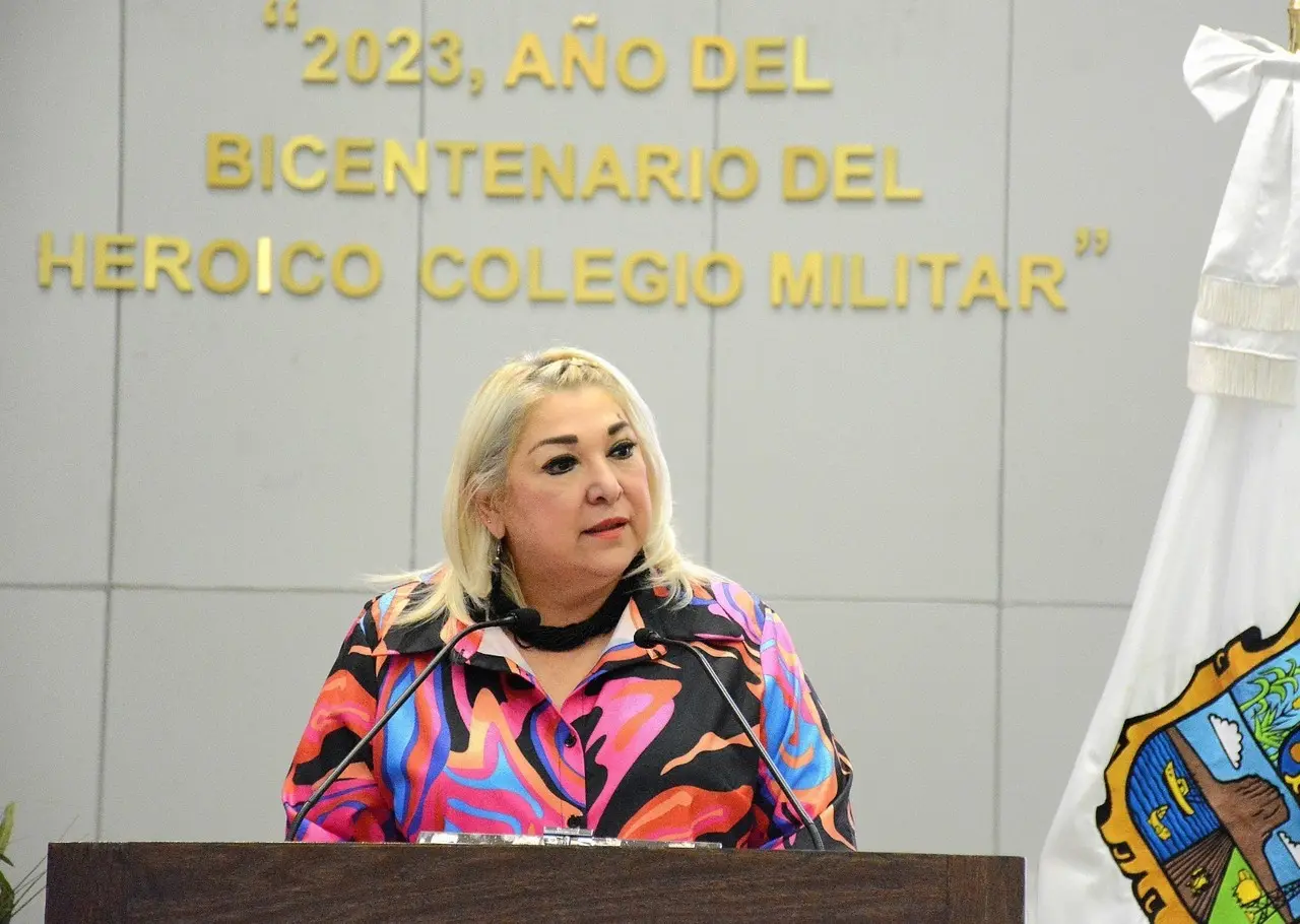 Adriana Lozano Rodríguez, secretaria de Finanzas.