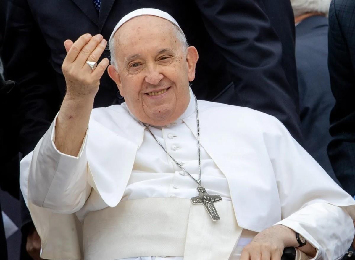 El Papa Francisco ha enfrentado diversos problemas de salud en los últimos años, incluyendo la extirpación de parte de un pulmón y una cirugía de colon en 2021. Foto: ACI Prensa