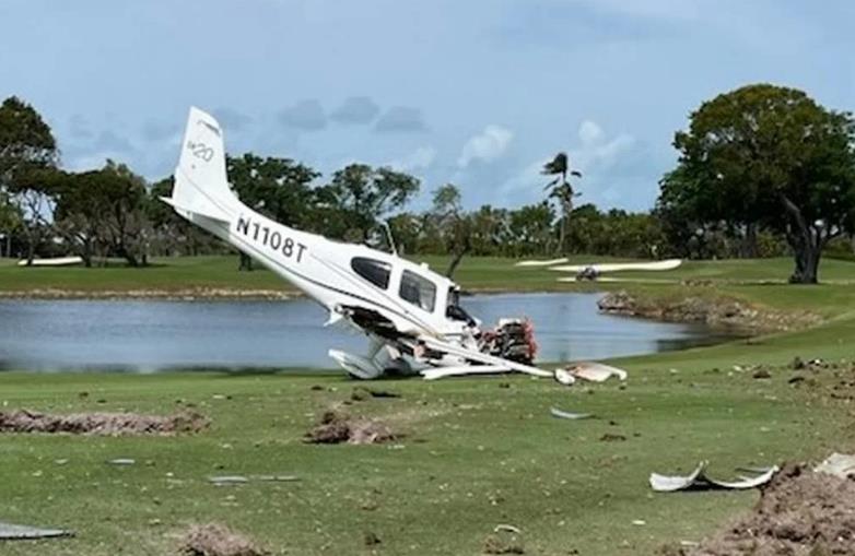 Un avión cayó en el campo de golf del Ocean Reef Club en North Key Largo. Foto. Monroe County Sheriffs Office