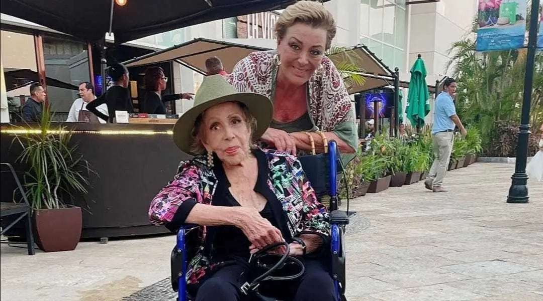 Silvia Pinal continuará hospitalizada, revela Sylvia Pasquel (VIDEO)