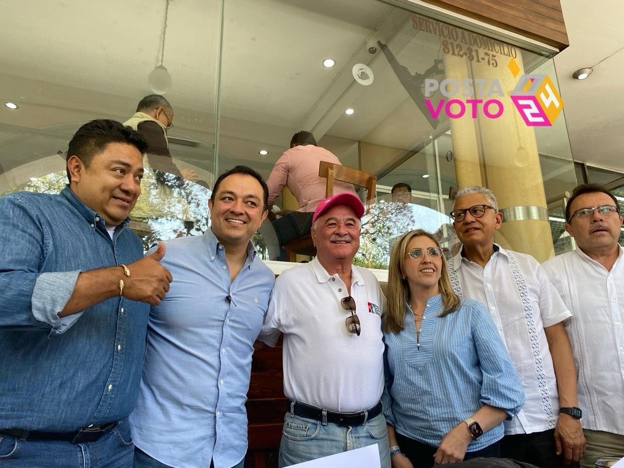 Américo Zúñiga Martínez, candidato a diputado federal por el distrito 10 de Xalapa, pide que el proceso electoral se lleve en paz y sin injerencias Foto: Rosalinda Morales