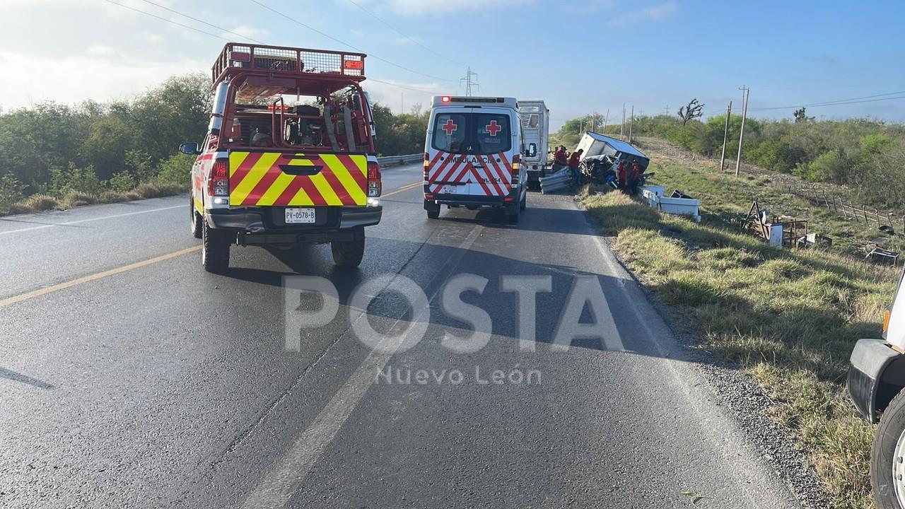 El chofer lesionado, fue identificado como Hugo Vargas de 21 años. Foto: Raymundo Elizalde.