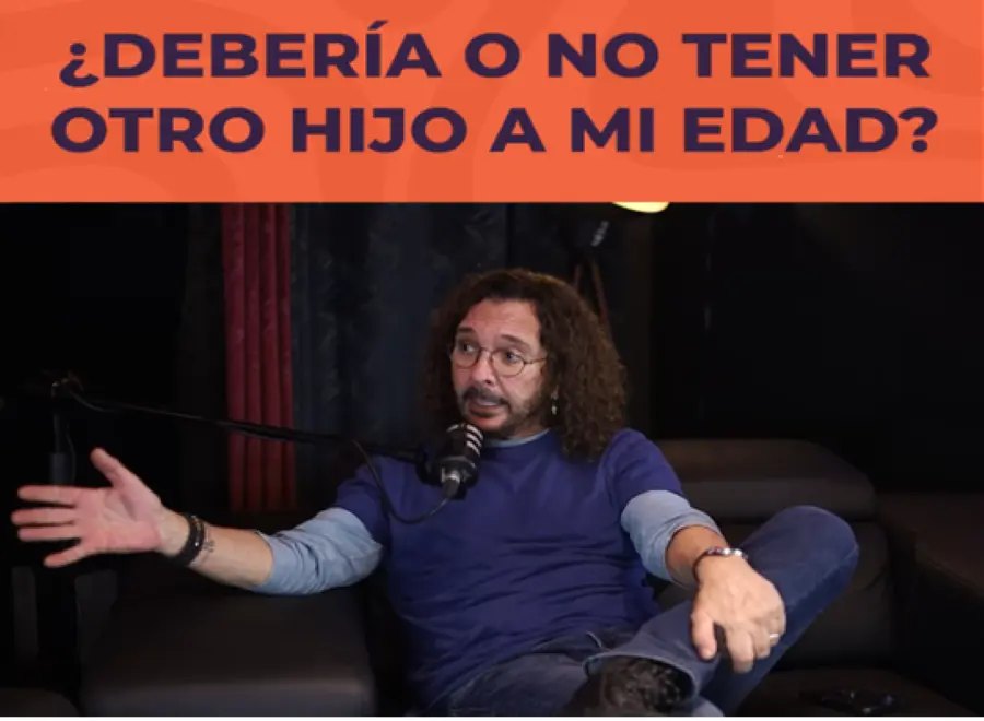 El comediante Óscar Burgos tendrá su 4o. hijo con Carolina Castro. Foto. Facebook