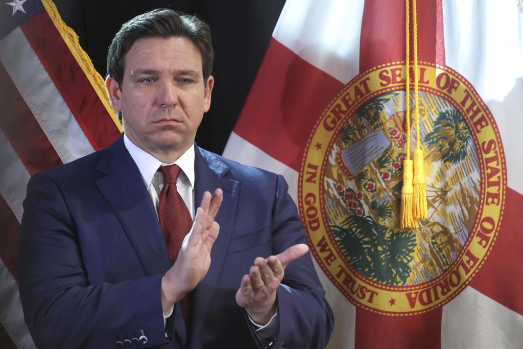 El gobernador de Florida, Ron DeSantis, en un evento en Lake Buena Vista, Florida, el 22 de febrero de 2024. (Joe Burbank/Orlando Sentinel via AP)