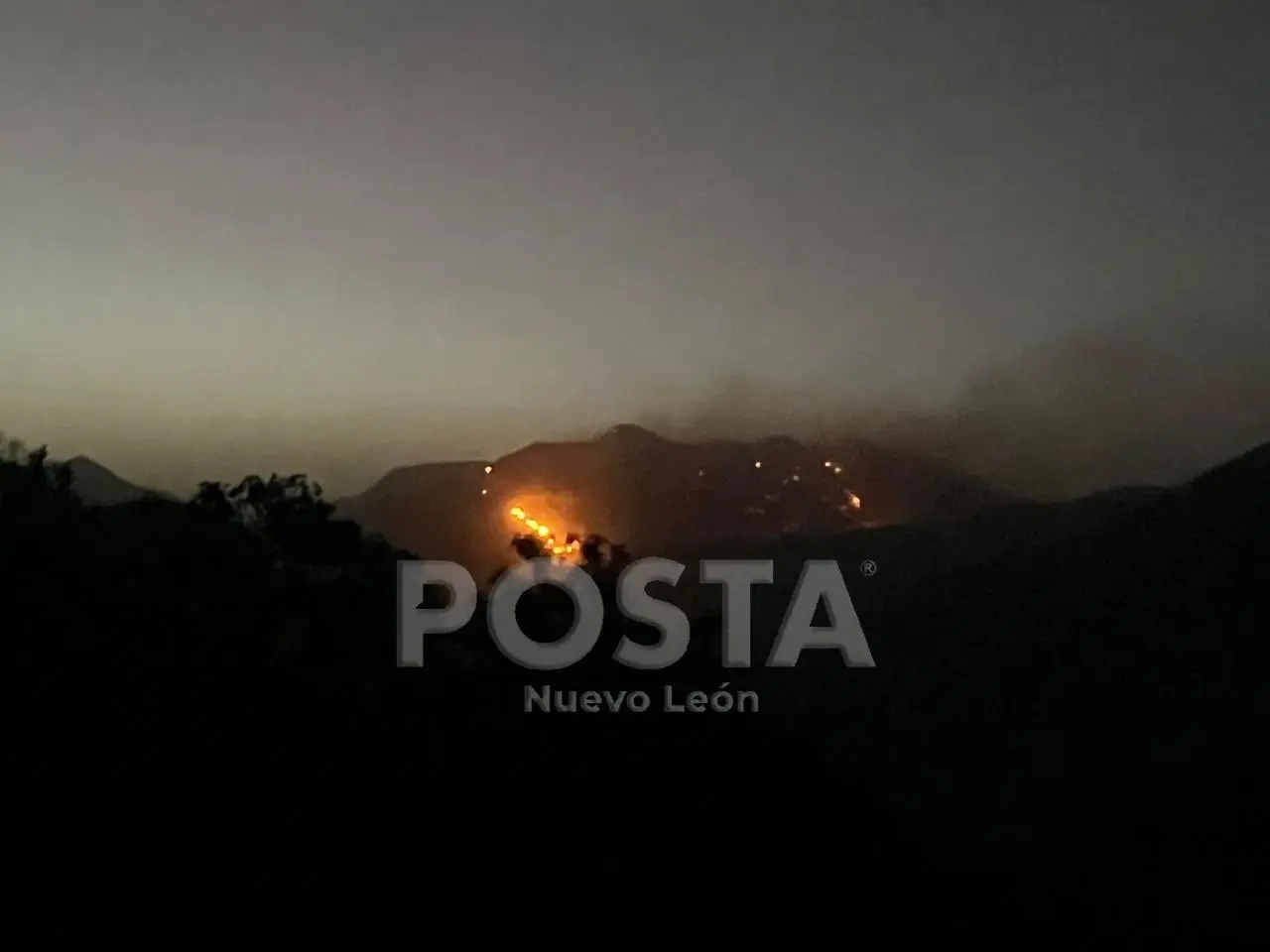 “Vigilaremos de cerca el incendio durante esta noche”: Alcalde de Zaragoza