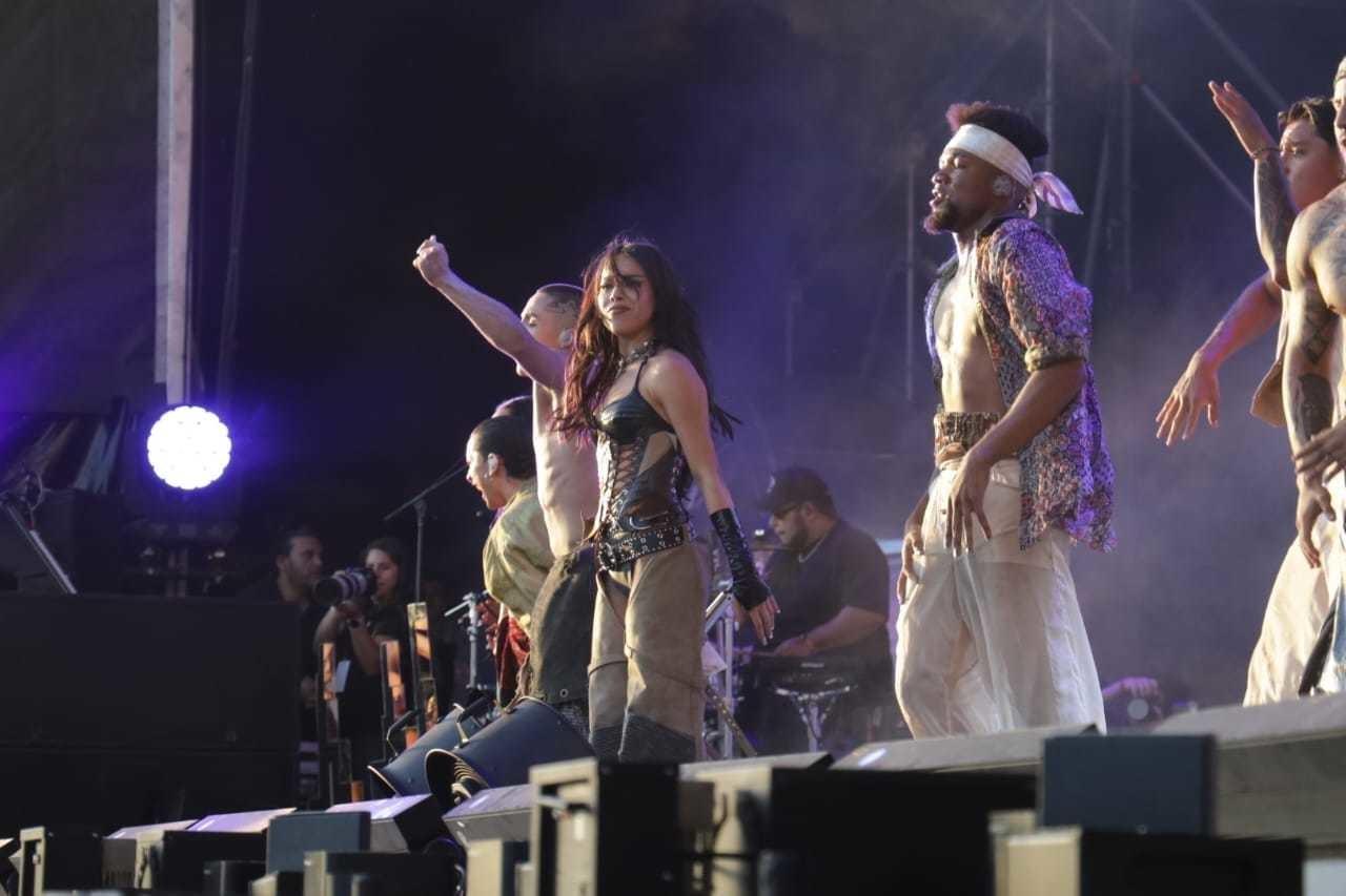 Danna Paola deleitó al público con temas como Cachito y El primer día sin ti. Foto. Alain García