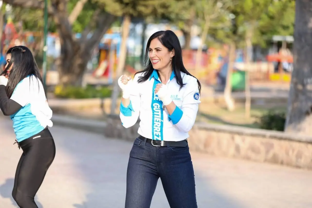 Alejandra Gutiérrez, candidata a León por el PAN recorre al municipio durante 24 horas sin parar Foto: Equipo de campaña