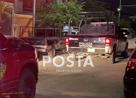 La persona que aparentemente horas atrás estuvo ingiriendo cervezas con una mujer, se piensa pudo caer por el estado de ebriedad que tenía y se dio el golpe que le quitó la vida. Foto: Raymundo Elizalde.