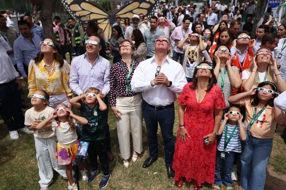 El gobernador acudió al Planetarium de Torreón. (Fotografía: Manolo Jiménez)