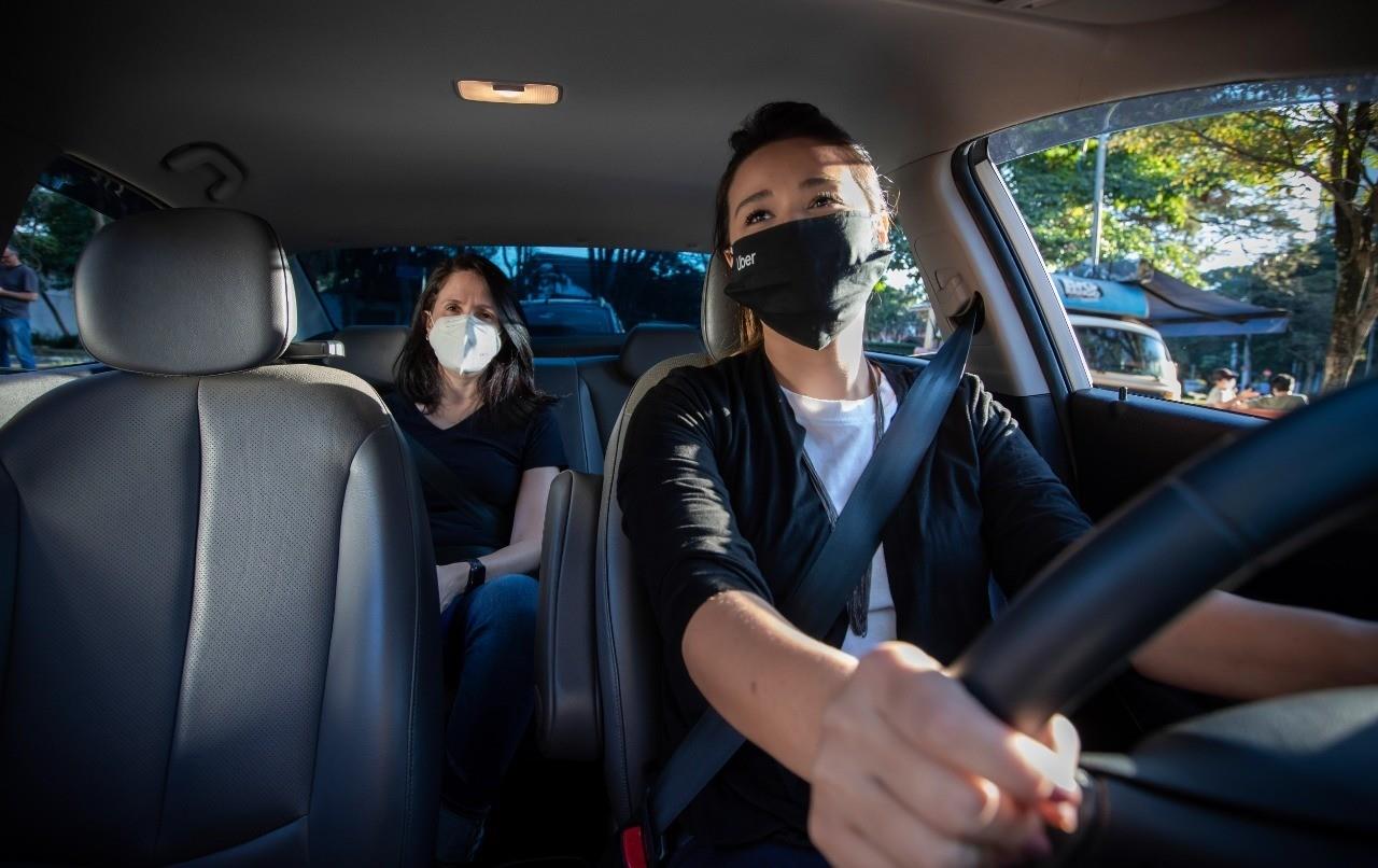 Con una iniciativa, buscan que mujeres quienes colaboran con Uber impulsen sus habilidades en el marco de la actividad Ruta Mujeres Digitales.- Foto de Uber