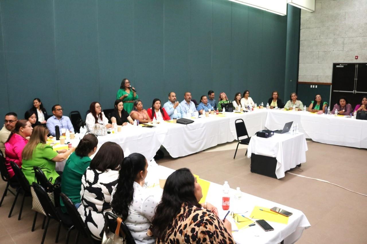 Congreso estatal para docentes de escuelas multigrado. I Foto: Gobierno de BCS.