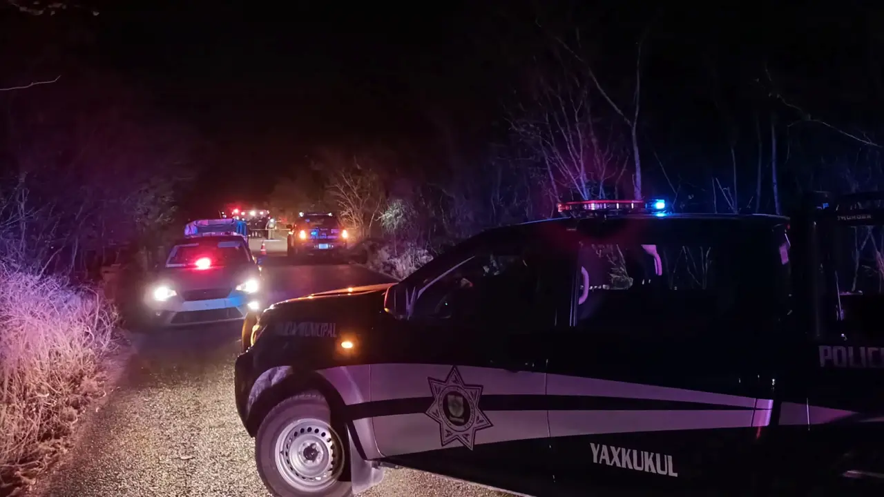 El conductor del carro fantasma impactó violentamente a las víctimas y huyó del lugar Foto: Redes sociales