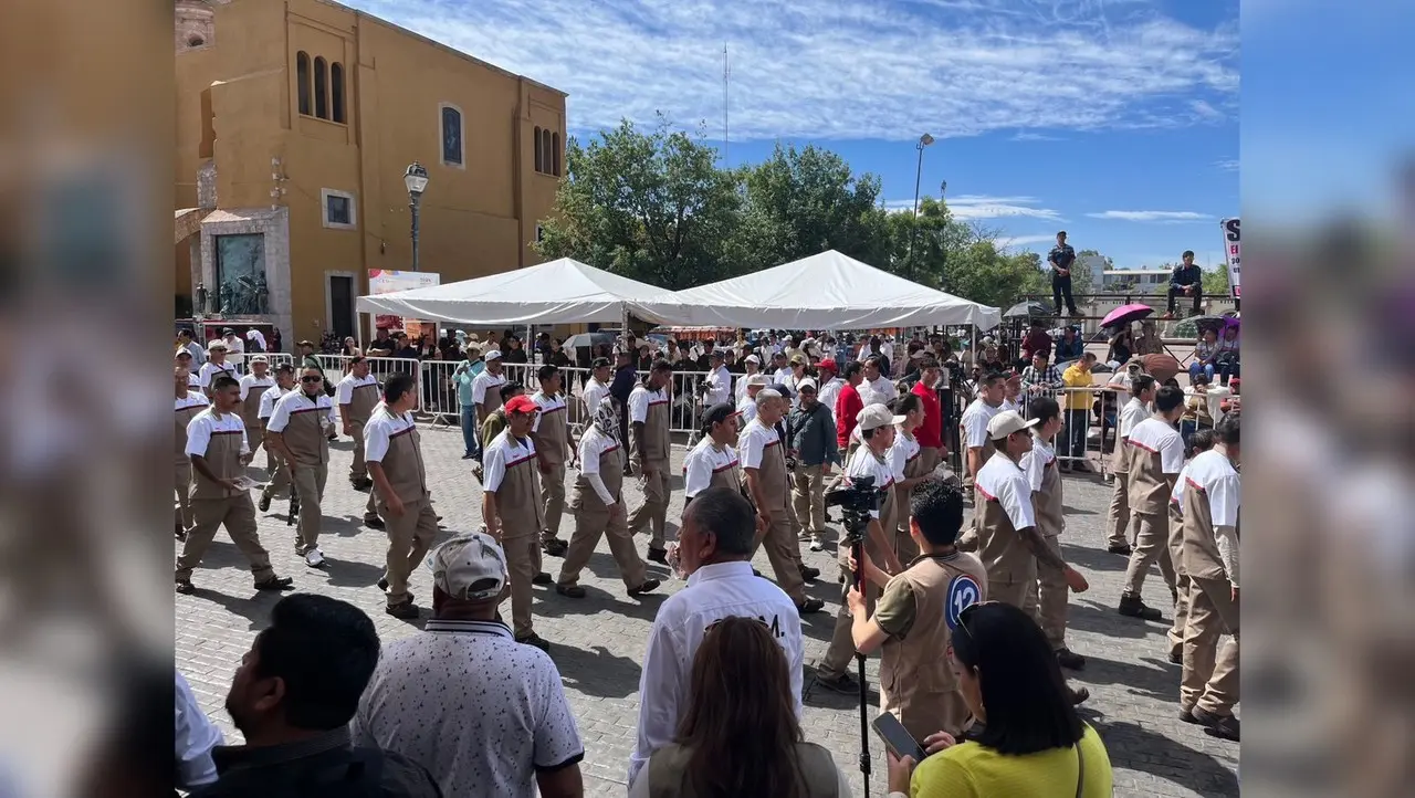 Reclamos, consignas y hasta pleito en el desfile por el Día del Trabajo ...