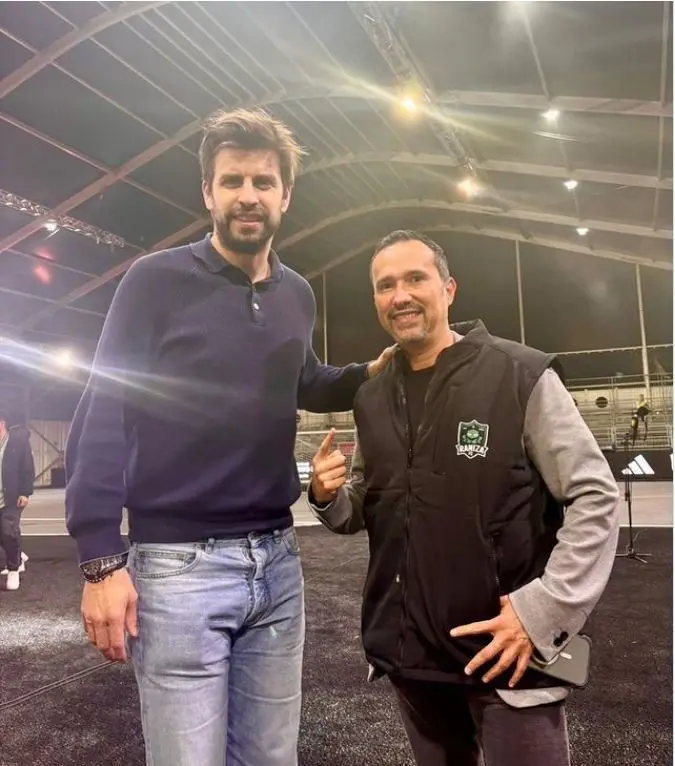 Jesús Ángel Vargas reunido con Piqué en la Kings League Final Four