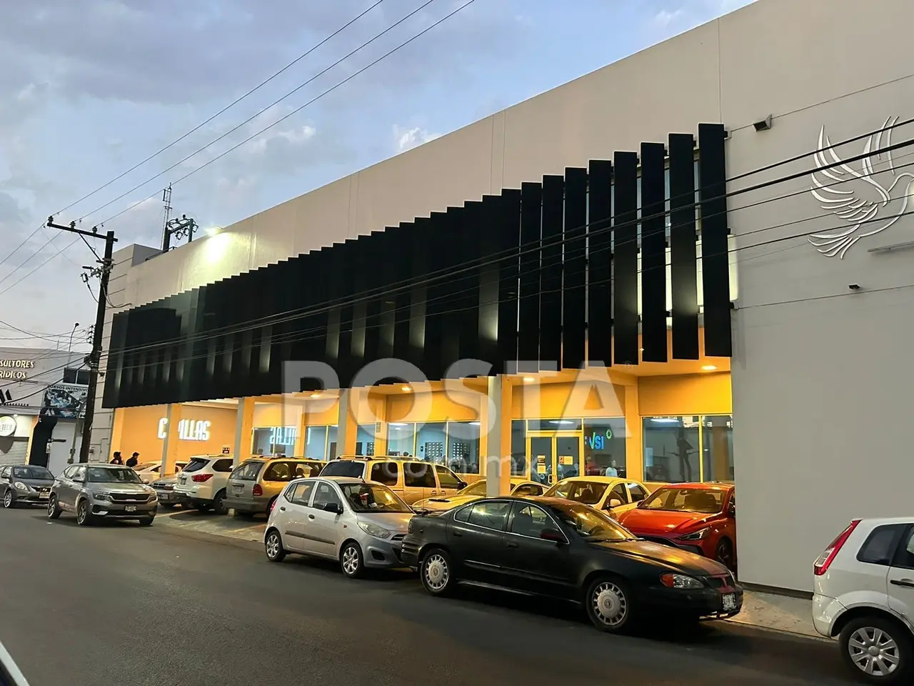 Familiares acudieron a las Capillas de Velación FNSI, ubicadas en el centro de Monterrey. Foto: POSTA.