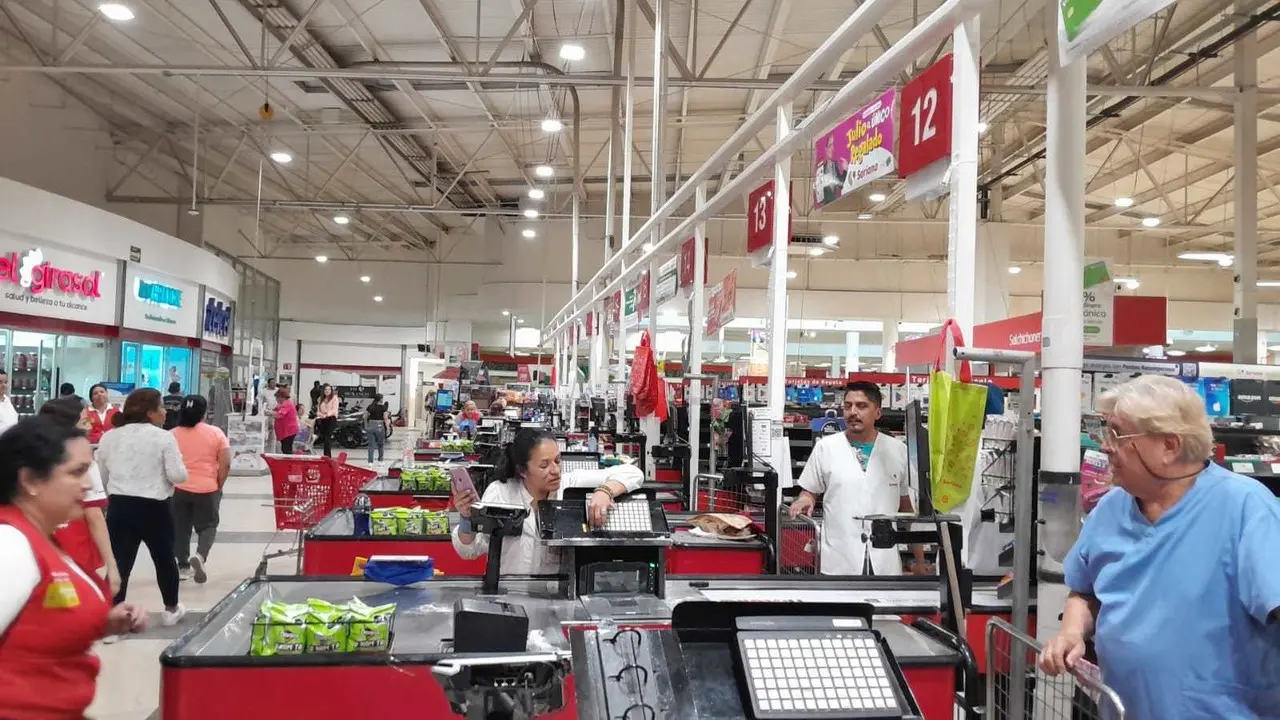 Trabajadores de Soriana Madero recibieron pocas utilidades, por lo que decidieron hacer un paro de labores. Foto: Cortesía.