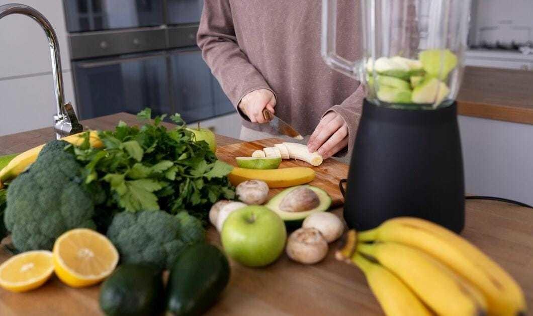 Alimentos refrescantes para mantenerte hidratado en estos días calurosos. Foto: Freepik