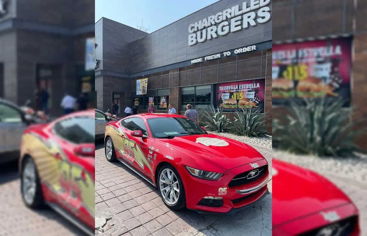 Si conoces al dueño de este auto en Monterrey, no dudes en contactar a la mujer para que su hijo pueda cumplir su deseo. Foto: X.