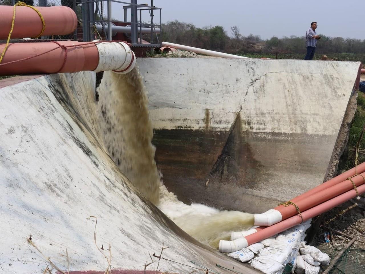 Las cuatro empresas que estaban tomando agua del Río fueron notificadas. Foto: Ignacio Aceves