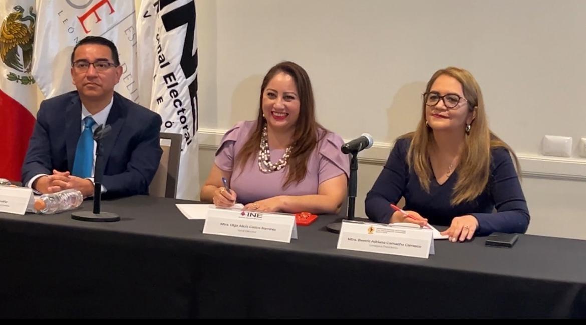 La Consejera Presidenta del Instituto Estatal Electoral y de Participación Ciudadana de Nuevo León (IEEPCNL), Beatriz Camacho Carrasco, destacó la presencia de visitantes internacionales que participaran como observadores de las elecciones. Foto: Especial.