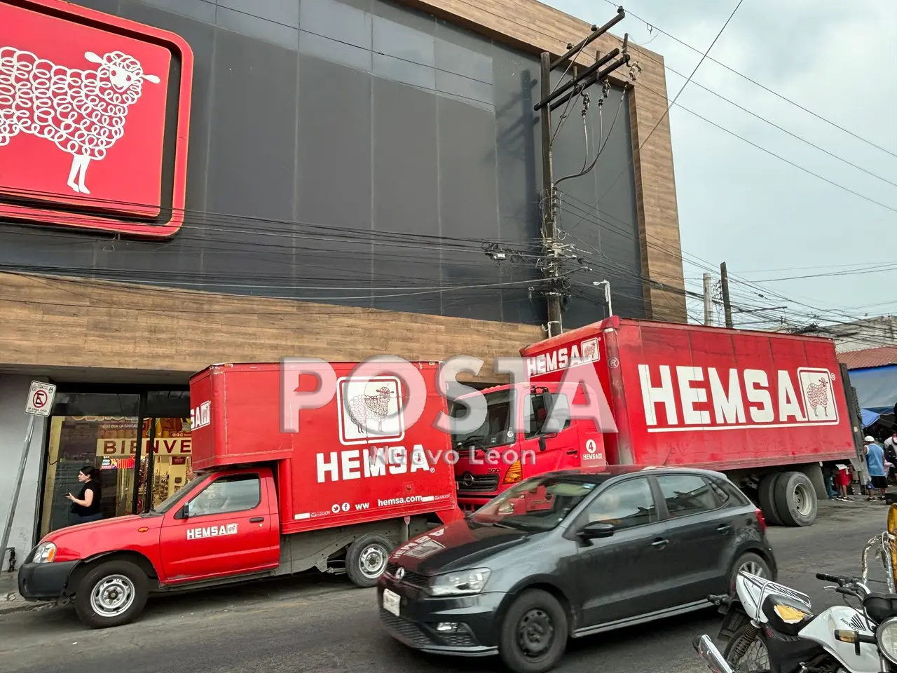 Se consumó el cierre de prácticamente todas las tiendas de HEMSA la del borreguito. Actualmente solo está operando con una, la del Centro de Monterrey. Foto: POSTA.