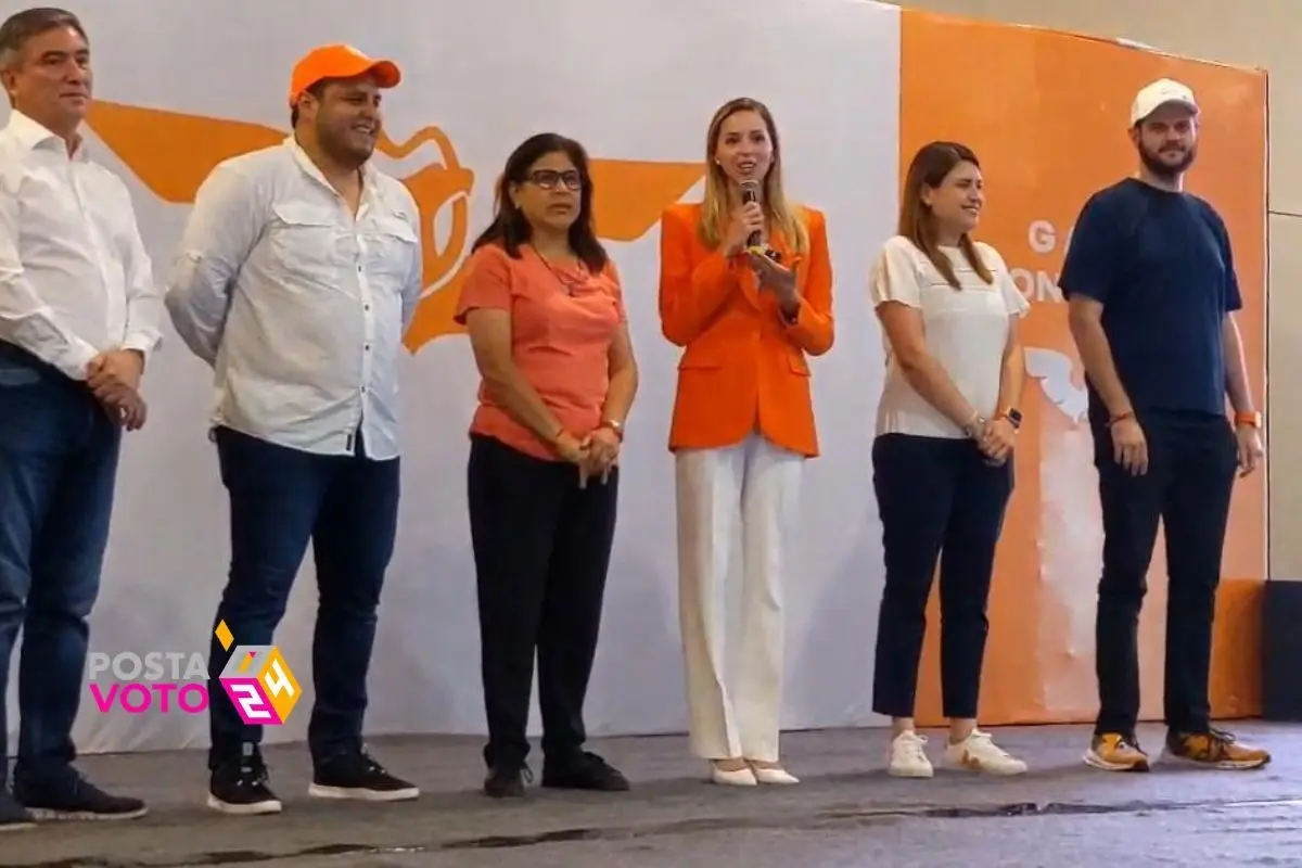 Mariana Rodríguez, Aldo Fasci y demás candidatos de Movimiento Ciudadano en rueda de prensa. Foto: Alain García