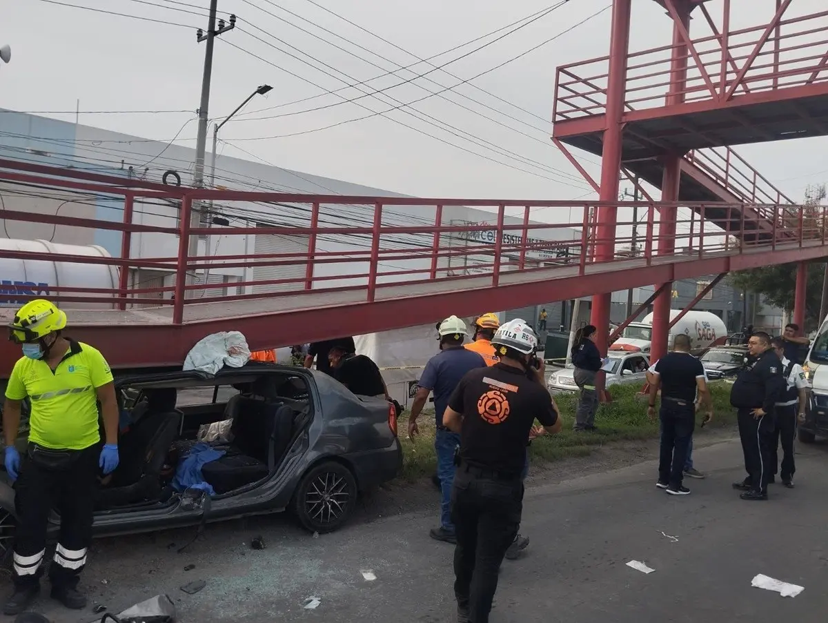 La persona que viajaba como copiloto murió en el choque. Foto: Protección Civil de Nuevo León