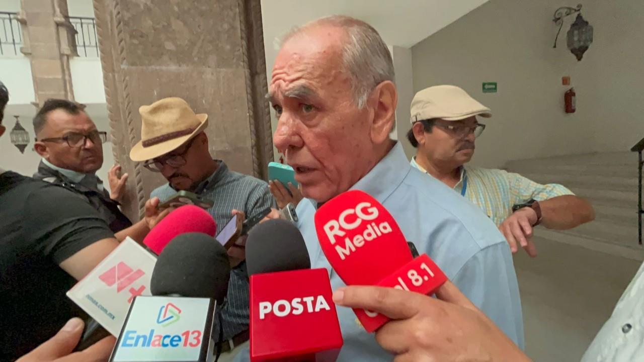 El secretario de Salud en Coahuila, Eliud Aguirre, habló sobre los golpes de calor. (Fotografía: Marco Juárez)