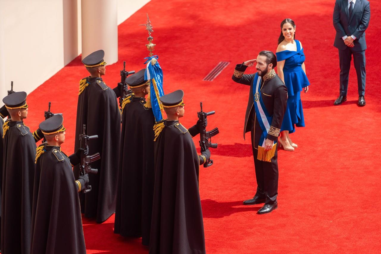 El presidente de El Salvador, Nayib Bukele, hizo un llamado a los salvadoreños para que apoyen las medidas. Foto. Bukele