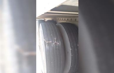 Al menos 5 vehículos dañados por ponchallantas en la Supercarretera a Mazatlán
