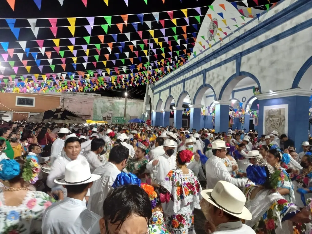 La feria no solo es un evento religioso, sino también una ocasión para el esparcimiento y la convivencia comunitaria. Foto: Redes sociales