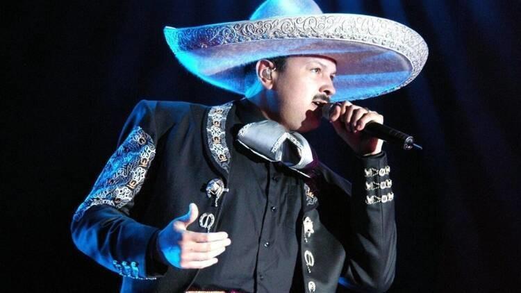 Pepe Aguilar regresa a los escenario tira indirectas. / Foto: Especial